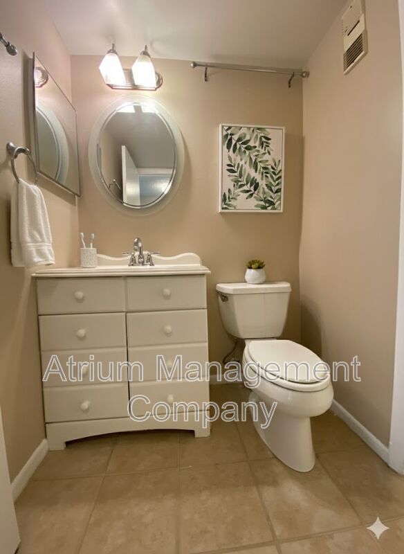 2 Bedroom, 1.5 Bath Second Floor Condo in Lake Frederica Neighborhood!!! property image