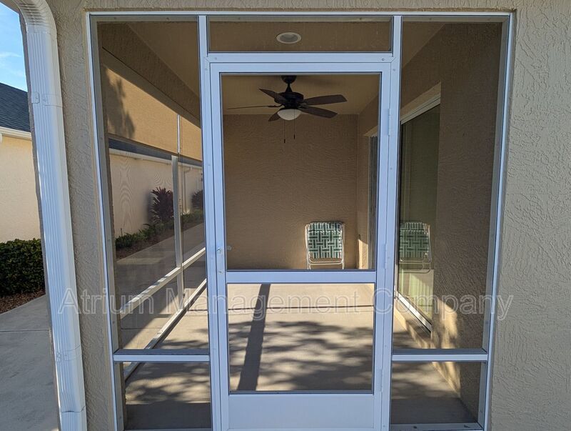 NEW LVP FLOORS! Fairmont Villa Minutes to Brownwood Paddock Square property image