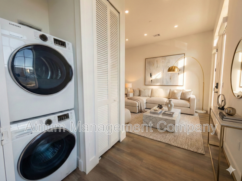 Modern Luxury Living at San Leon: Premier Apartments in Downtown Sanford property image