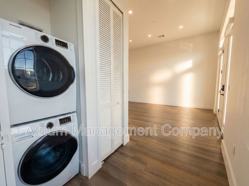 Modern Luxury Living at San Leon: Premier Apartments in Downtown Sanford property image