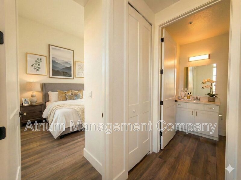 Modern Luxury Living at San Leon: Premier Apartments in Downtown Sanford property image