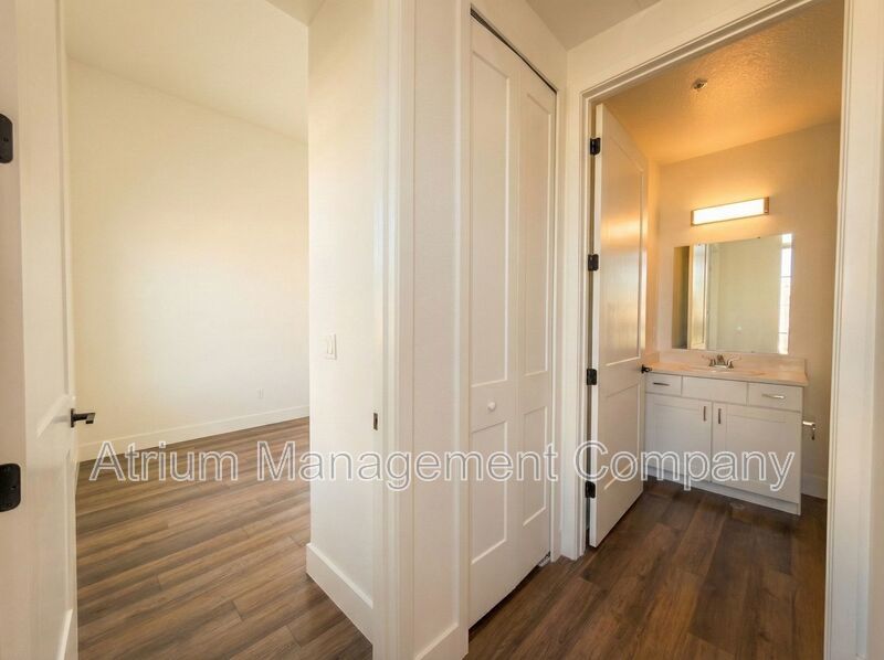 Modern Luxury Living at San Leon: Premier Apartments in Downtown Sanford property image