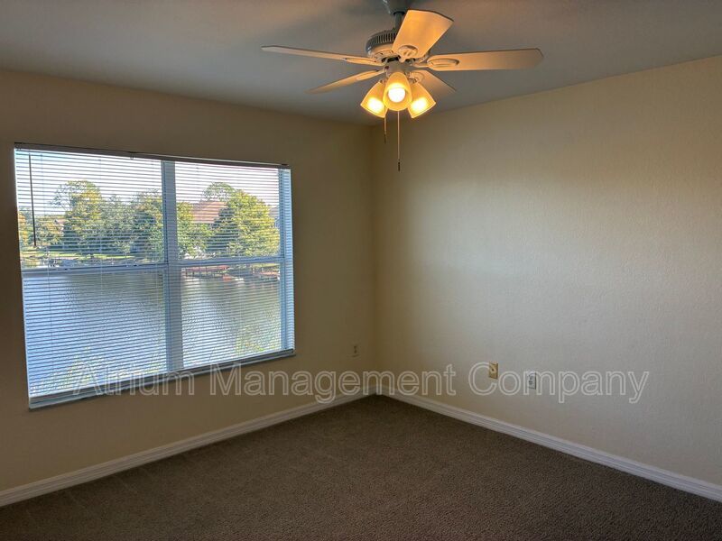 Gated Community Gem: Turnkey 2/2 in Emerald Lake property image