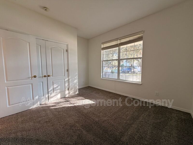 Charming 3BR Winter Garden Home | Spacious Layout, Preserve View & Screened Patio property image