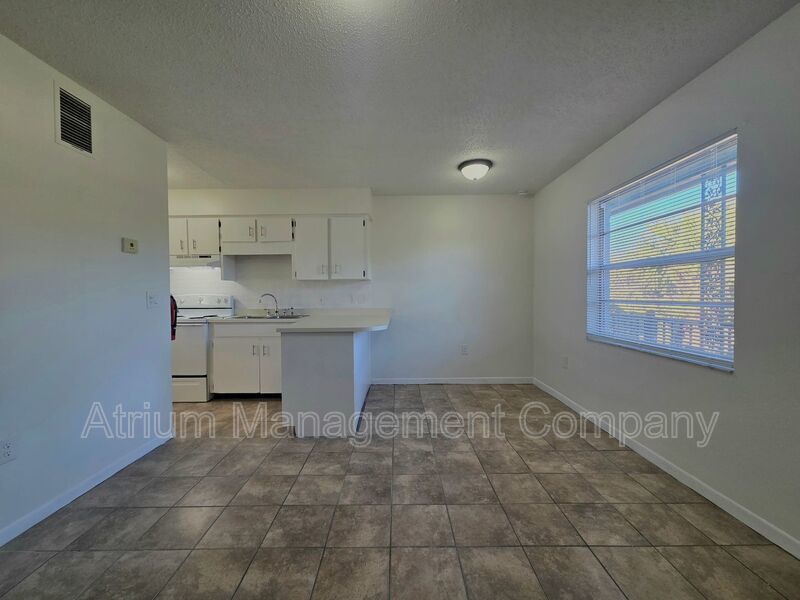 Cute 1 Bedroom, 1 Bathroom Apartment near downtown Lakeland! property image