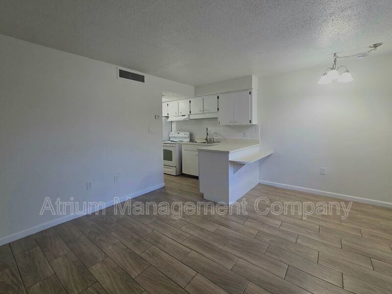 Cute 1 Bedroom, 1 Bathroom Apartment near downtown Lakeland! property image