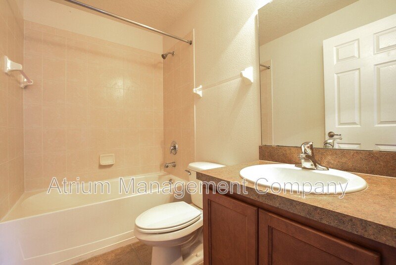 Spacious 4-Bedroom Town Home for Rent in Altamonte Springs, FL property image