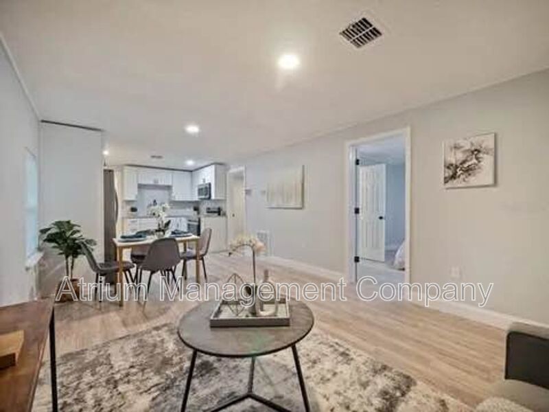 Charming 2-Bed, 2-Bath Craftsman-Style Bungalow near Orlando's Creative Village! property image