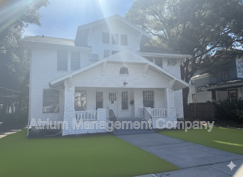 MODERN LUXURY. HISTORIC CHARM. Fully Renovated & Ready for Move-In at Lake Eola Heights property image