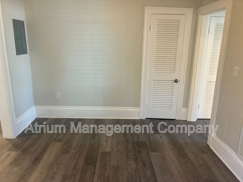 MODERN LUXURY. HISTORIC CHARM. Fully Renovated & Ready for Move-In at Lake Eola Heights property image