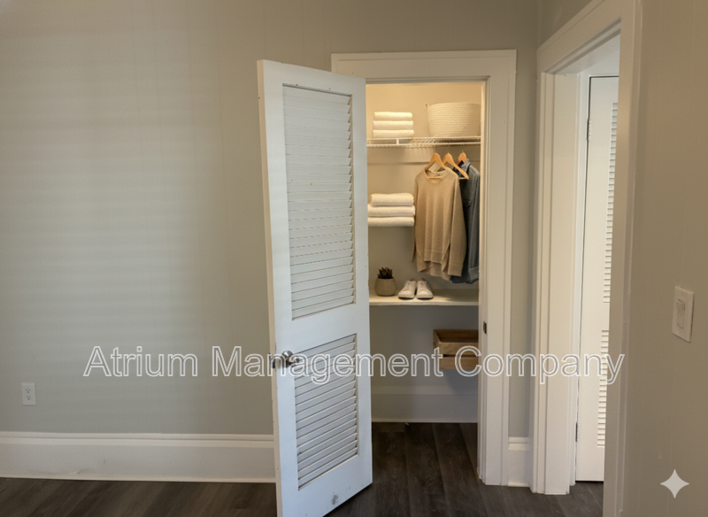 MODERN LUXURY. HISTORIC CHARM. Fully Renovated & Ready for Move-In at Lake Eola Heights property image