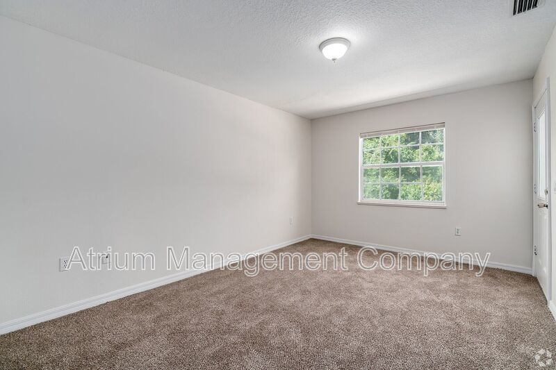 Spacious 4-Bed, 2.5-Bath Townhome – Minutes from the Indian River! property image