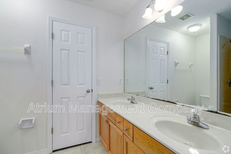 Spacious 4-Bed, 2.5-Bath Townhome – Minutes from the Indian River! property image