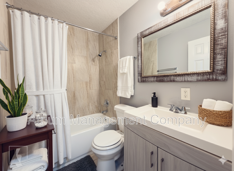 Classic Charm & Unbeatable Location: 1-Bedroom in Downtown DeLand property image