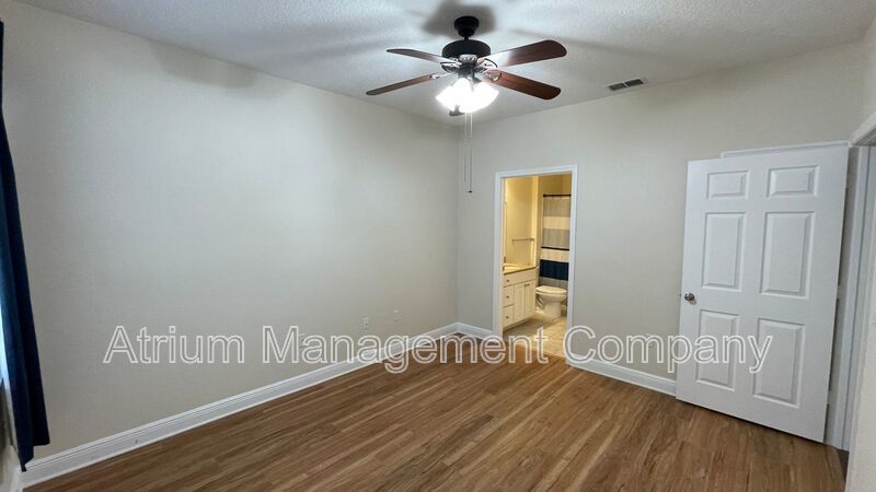 Available Now | First-Floor Condo with Washer & Dryer in Winter Garden property image