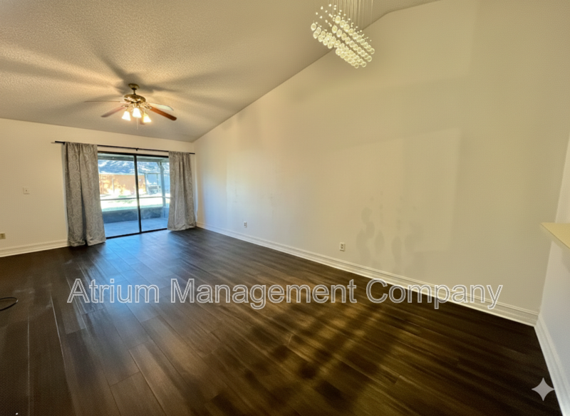 Charming Corner-Unit Townhome in the Heart of Kissimmee! property image