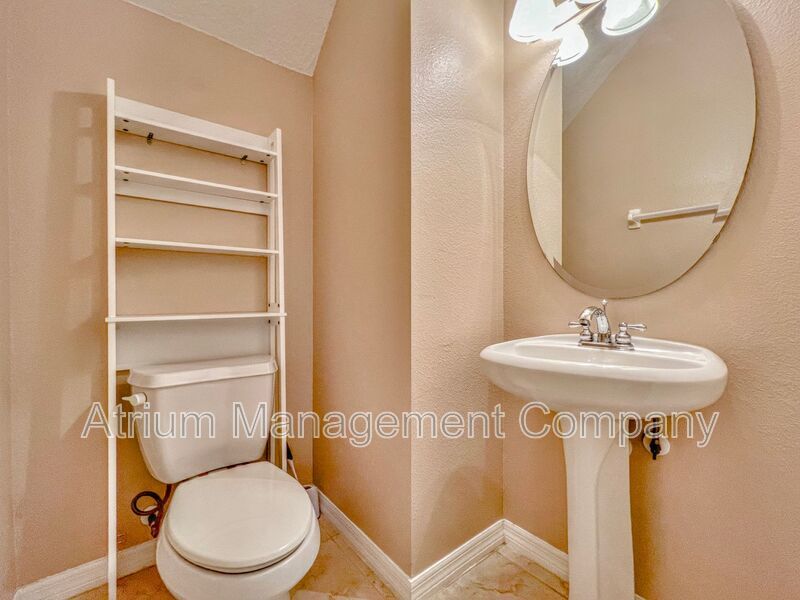 Modern End-Unit Living in Gated Barclay Reserve | Winter Springs property image