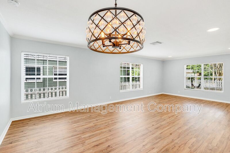 Beautifully Renovated 3BR/2BA Home in Sought-After Mills 50 – Corner Lot! property image