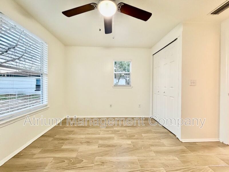 Charming 3-Bedroom Home with Fenced Yard in the Heart of Lake Helen property image