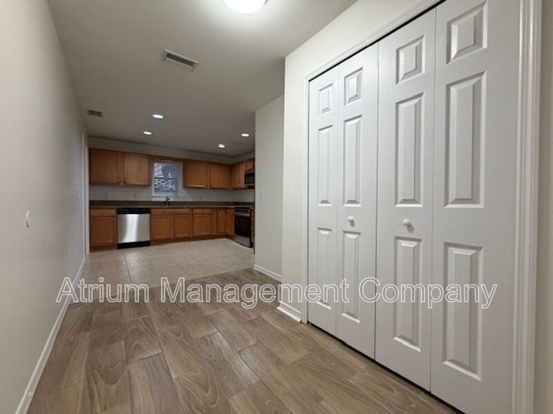 Charming 3-Bedroom Home with Fenced Yard in the Heart of Lake Helen property image