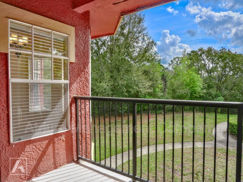 Inviting 3 Bed 2 Bath Gated Spacious Condo in Lake Mary, FL near Heathrow property image