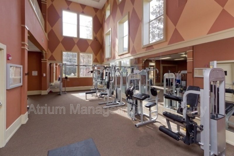 Inviting 3 Bed 2 Bath Gated Spacious Condo in Lake Mary, FL near Heathrow property image