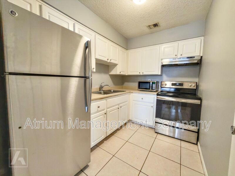 Fully Renovated - 1st Floor - 2 Beds / 1 Bath Apartment in DeLand, FL!!!! property image