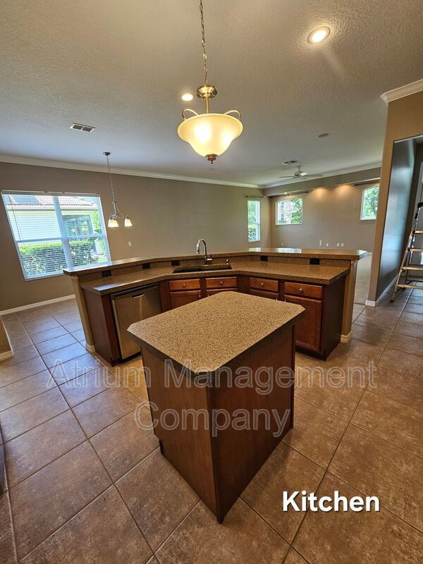 Elegant 5-Bed, 3.5-Bath Pool Home in Lake Mary’s Exclusive Magnolia Plantation – Guard Gated Luxury! property image