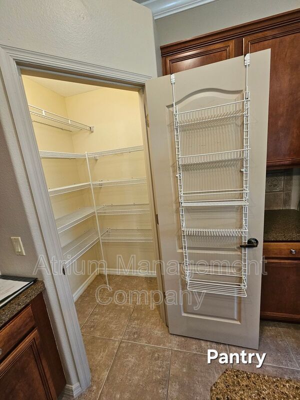 Elegant 5-Bed, 3.5-Bath Pool Home in Lake Mary’s Exclusive Magnolia Plantation – Guard Gated Luxury! property image