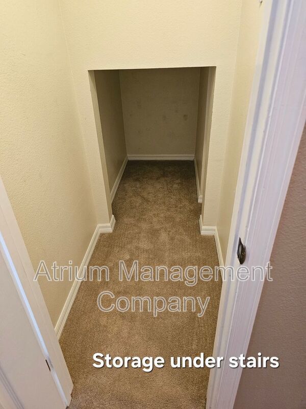 Elegant 5-Bed, 3.5-Bath Pool Home in Lake Mary’s Exclusive Magnolia Plantation – Guard Gated Luxury! property image