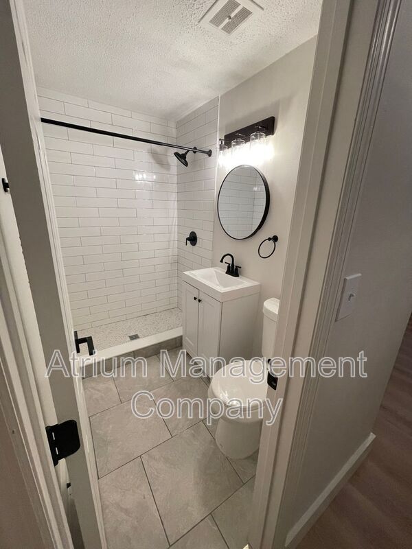 Renovated 1 Bedroom 1 Bathroom property image