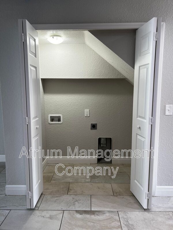 2 Bedroom 2.5 Bath property image