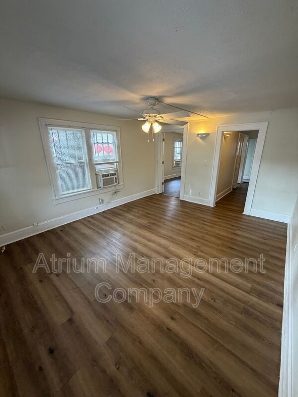 Charming 1 Bedroom Apartment in the Heart of St. Petersburg – Available Feb 2026! property image