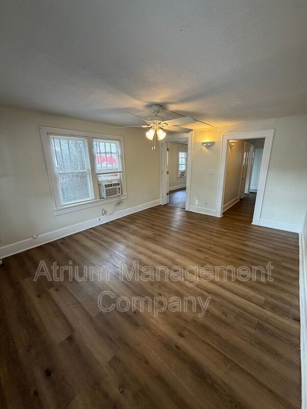 Charming 1 Bedroom Apartment in the Heart of St. Petersburg – Available Feb 2026! property image