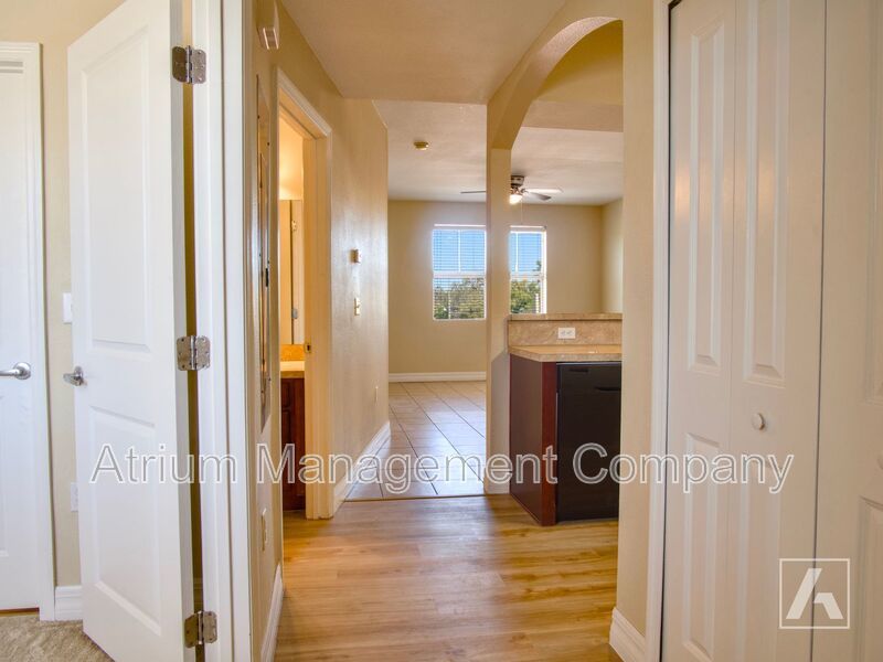 Unbeatable Downtown Orlando Living: Spacious 2 Bed/2 Bath Near AdventHealth! property image