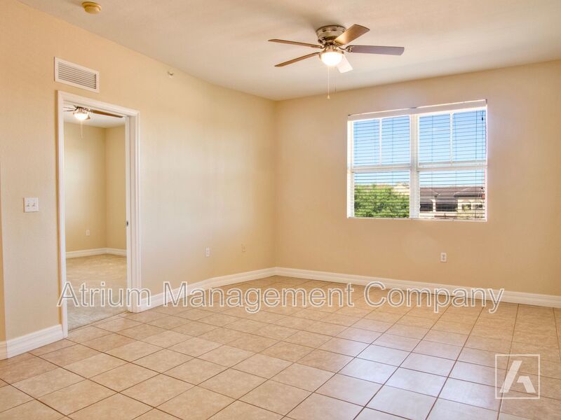 Unbeatable Downtown Orlando Living: Spacious 2 Bed/2 Bath Near AdventHealth! property image