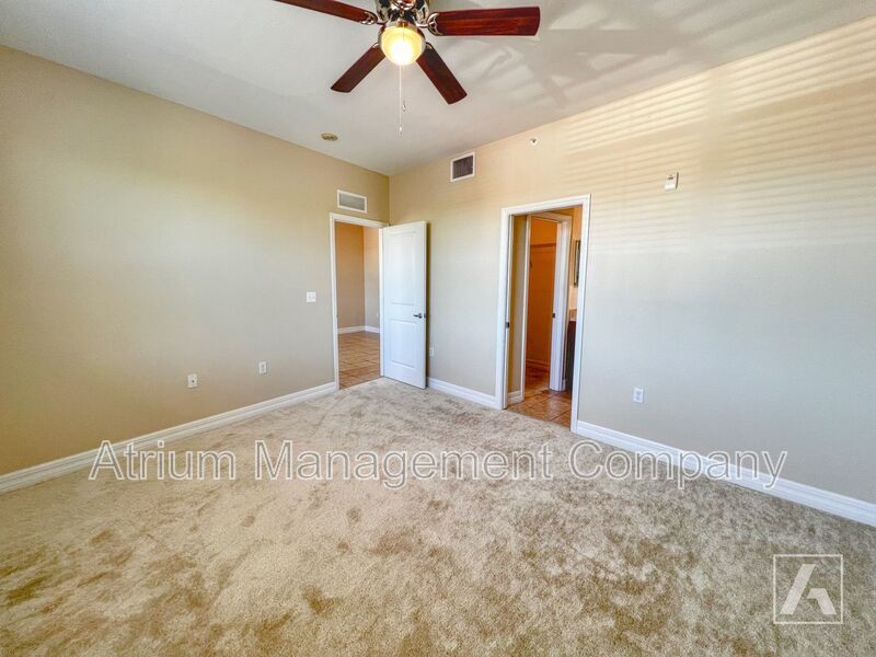 Unbeatable Downtown Orlando Living: Spacious 2 Bed/2 Bath Near AdventHealth! property image