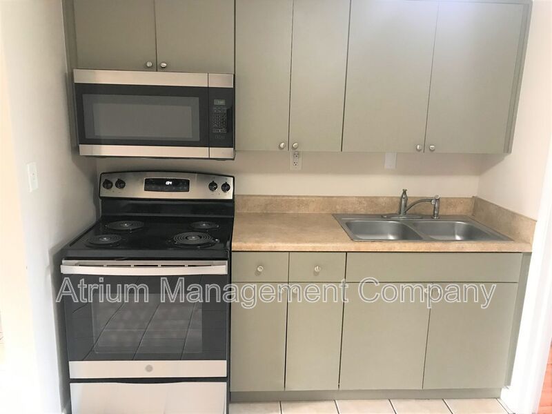 Charming WATERFRONT 1 Bed 1 Bath  Apartment for Rent in Tampa, FL! property image
