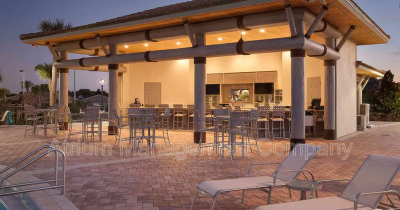 Beautiful 2 Bedroom, 2 Bathroom Davenport Home! property image