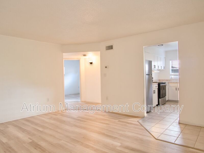 Charming 2 Bedroom, 1 Bath Apartment in Lake Cherokee/Lake Davis Area property image