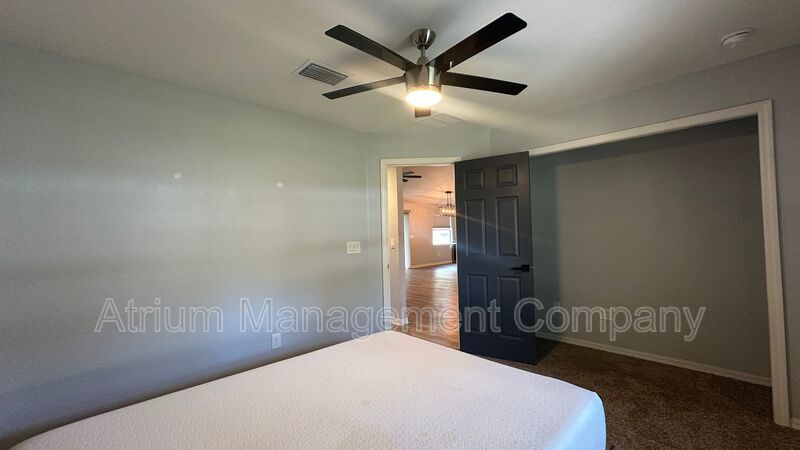Bright & Modern 3-Bed Home with Washer & Dryer – Available Now property image