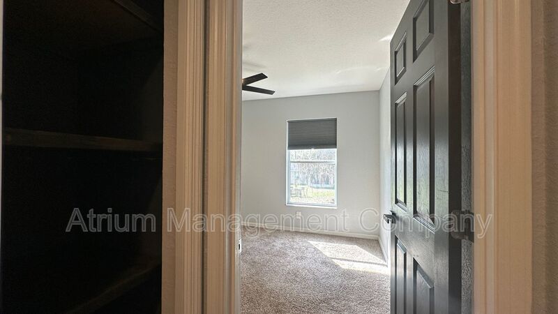 Bright & Modern 3-Bed Home with Washer & Dryer – Available Now property image