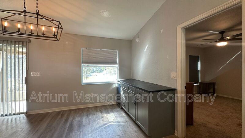 Bright & Modern 3-Bed Home with Washer & Dryer – Available Now property image