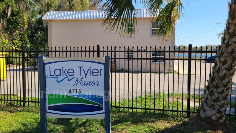 Beautifully Renovated Lakeside 1-Bedroom Apartment in Orlando | Lake Tyler Manor property image