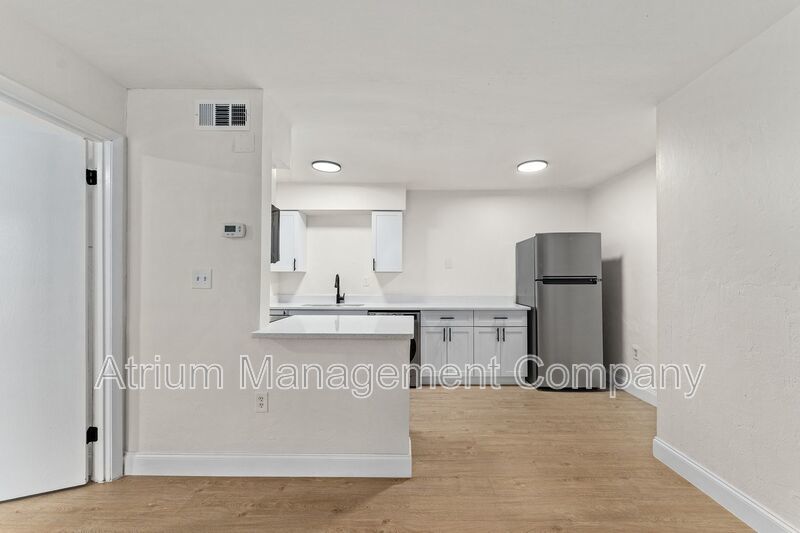 Fully Renovated 1-Bedroom, 1-Bathroom Apartment – Move-In Ready! 1 MONTH FREE RENT property image