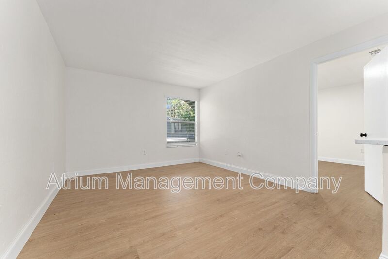 Fully Renovated 1-Bedroom, 1-Bathroom Apartment – Move-In Ready! 1 MONTH FREE RENT property image