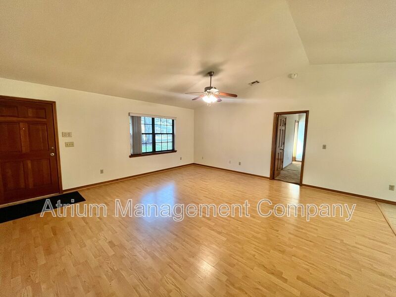 Move-In Ready! 2 Bedroom Home with No HOA + Fenced Yard property image