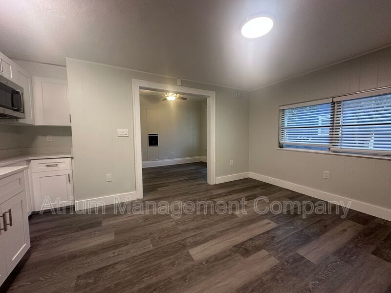 Fully Renovated One bedroom One bath - Stainless steel appliances and granite Countertops! Available Now property image