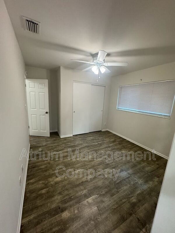 2 Bedroom, 1 Bathroom Saint Pete, Florida property image