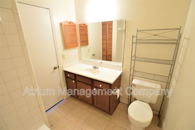 Lovely 2 Bedroom, 2 1/2 bath townhome in Orlando! property image